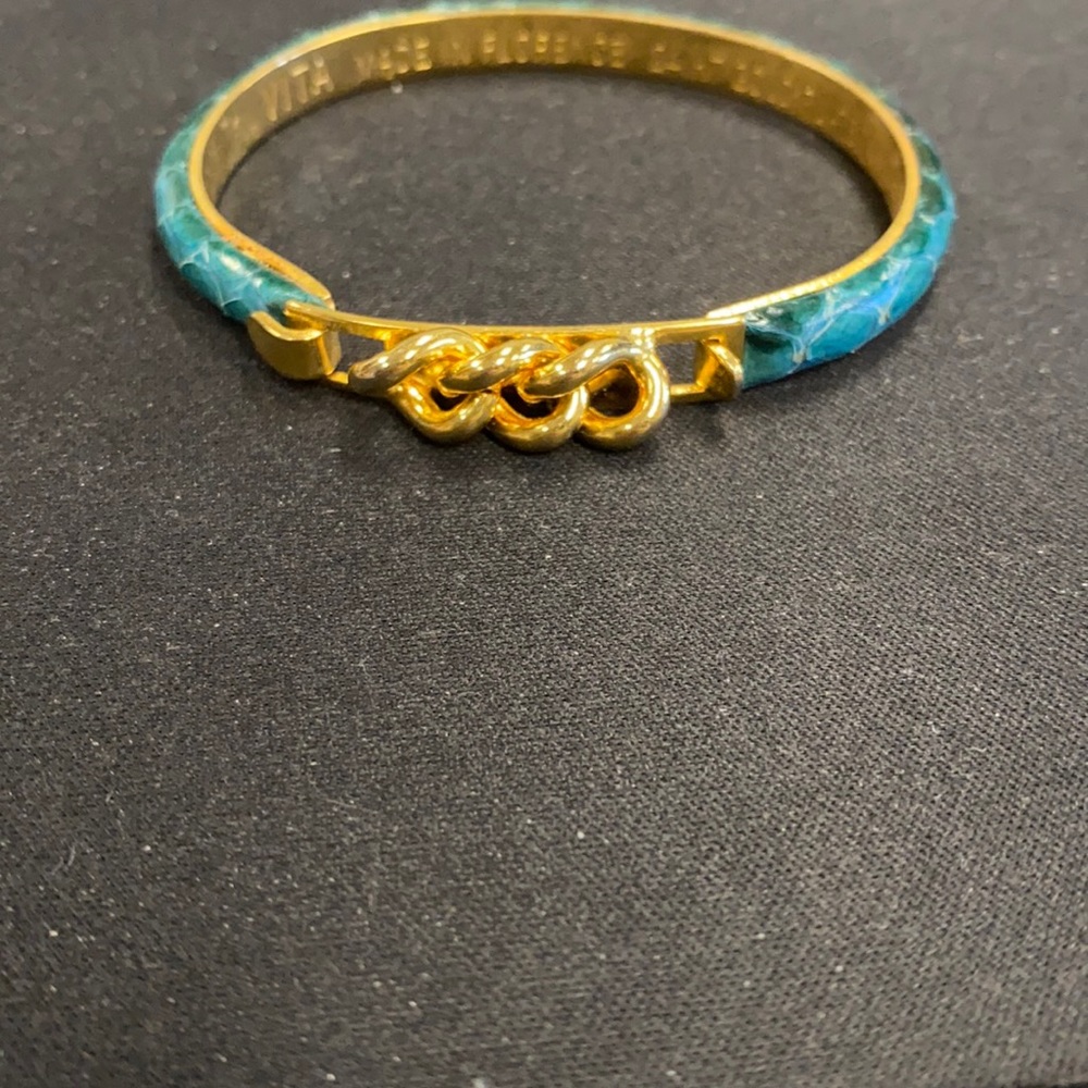 Vita bracelet